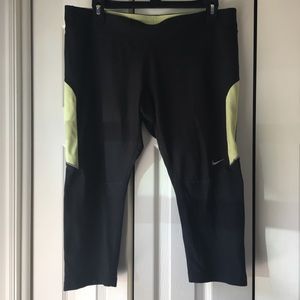 SOLD nike leggings